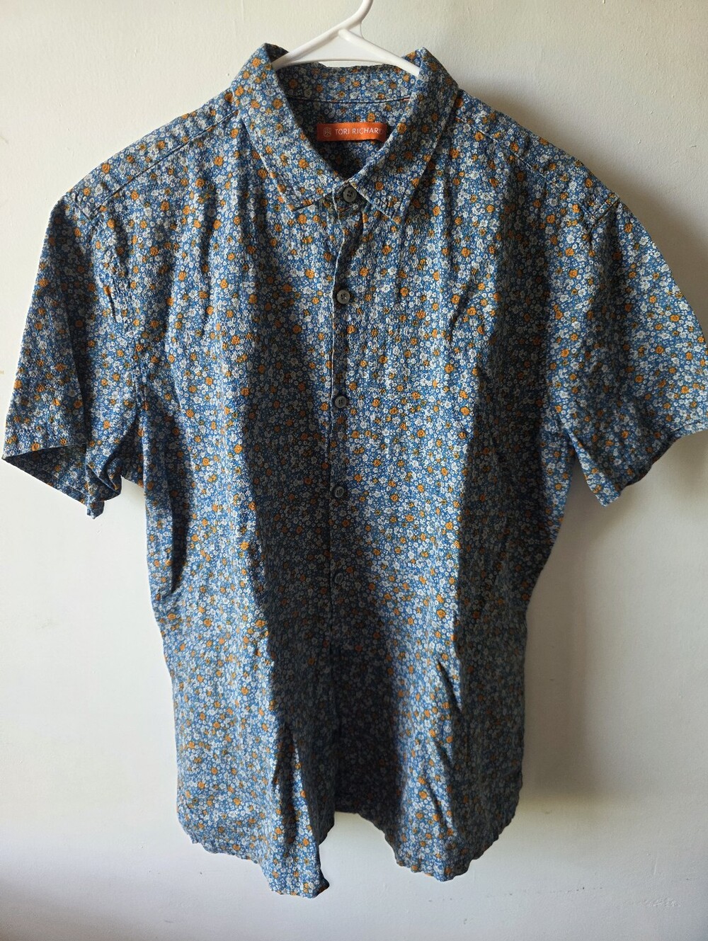 Tori Richard Men’s Button-Up Shirt – Short Sleeve – Blue Floral Print Medium